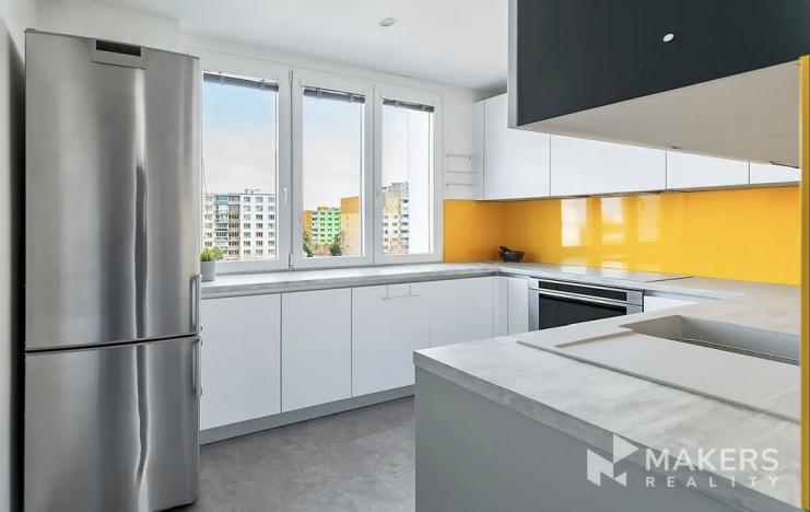 Pronájem bytu 3+1, Praha - Kamýk, Zárubova, 83 m2