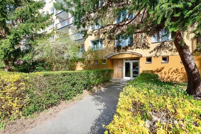 Pronájem bytu 3+1, Praha - Kamýk, Zárubova, 83 m2