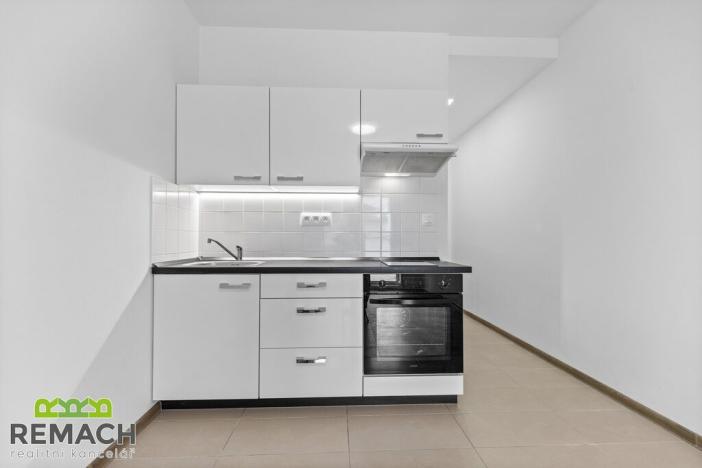 Pronájem bytu 1+kk, Uherské Hradiště, Dvořákova, 28 m2