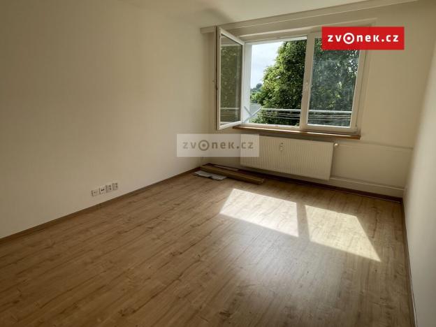 Pronájem bytu 1+1, Zlín, Javorová, 35 m2
