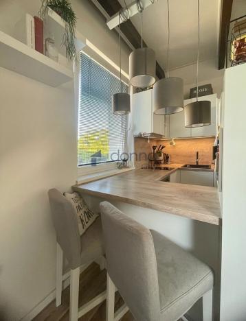 Pronájem bytu 1+kk, Praha, Zbuzanská, 30 m2