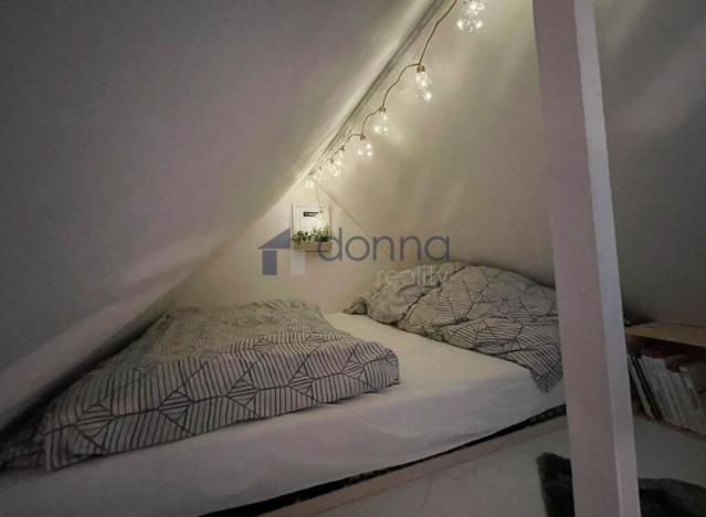 Pronájem bytu 1+kk, Praha, Zbuzanská, 30 m2