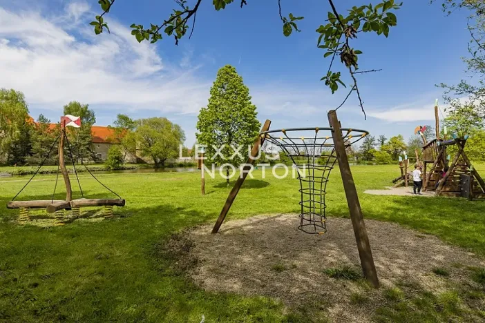 Prodej rodinného domu, Jinočany, Emy Destinové, 157 m2