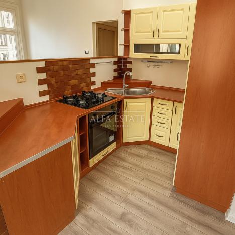 Prodej bytu 3+kk, Karlovy Vary - Drahovice, Vítězná, 75 m2