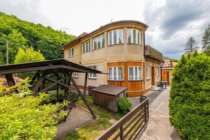 Prodej rodinného domu, Měchenice, M. J. Hurta, 230 m2