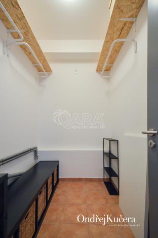 Pronájem bytu 2+kk, Praha - Vinohrady, Korunní, 69 m2