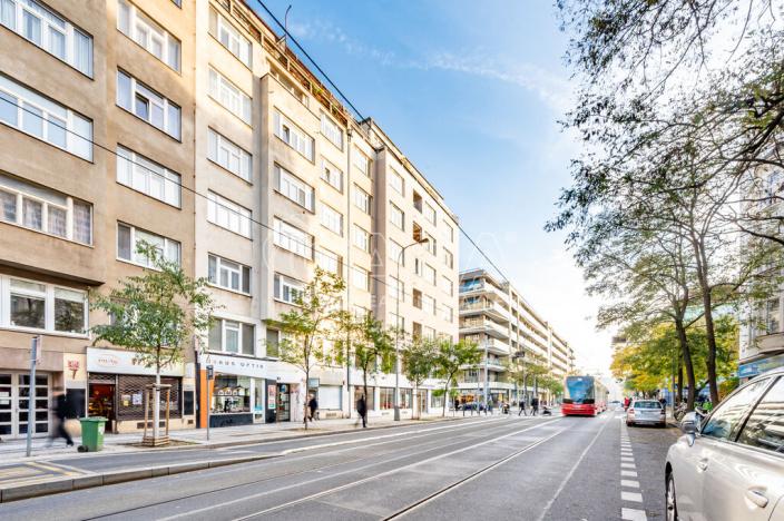Pronájem bytu 1+kk, Praha - Holešovice, Komunardů, 34 m2