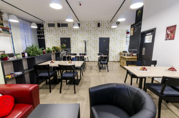 Pronájem restaurace, Praha - Čakovice, Theinova, 187 m2