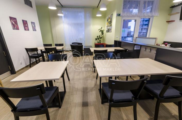 Pronájem restaurace, Praha - Čakovice, Theinova, 187 m2