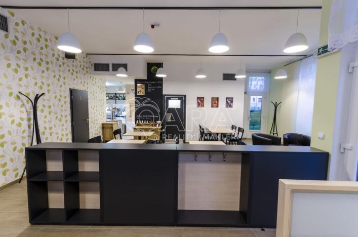 Pronájem restaurace, Praha - Čakovice, Theinova, 187 m2