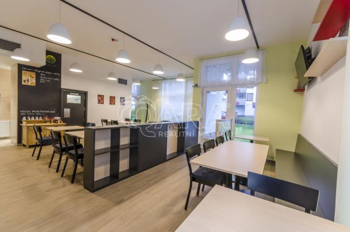 Pronájem restaurace, Praha - Čakovice, Theinova, 187 m2