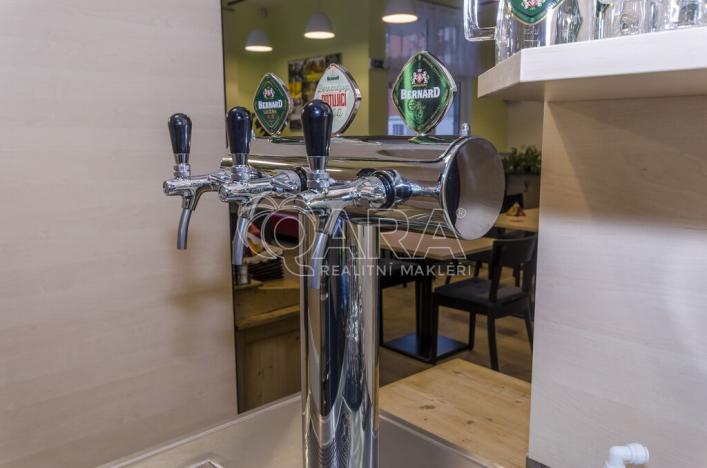 Pronájem restaurace, Praha - Čakovice, Theinova, 187 m2