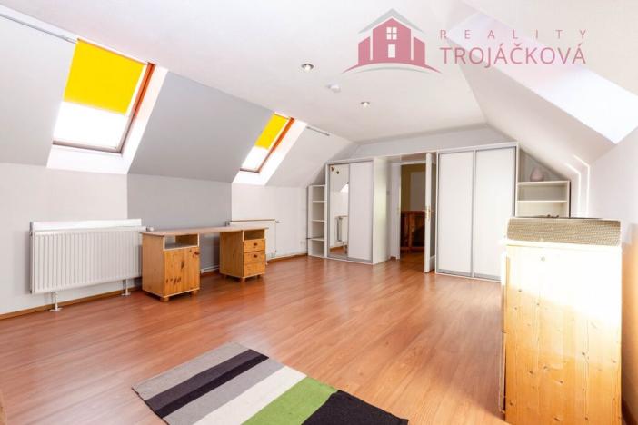 Prodej rodinného domu, Rožnov pod Radhoštěm, Na zahradách, 260 m2