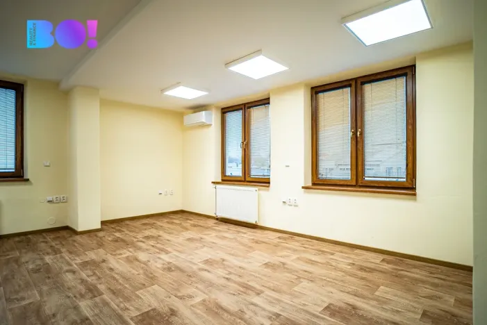Pronájem kanceláře, Opava, 162 m2