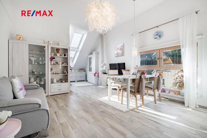 Prodej bytu 1+kk, Tuchoměřice, Ke Kovárně, 53 m2