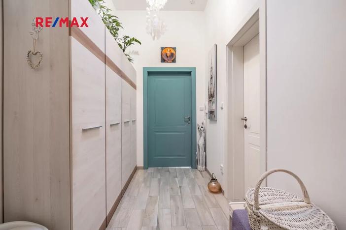 Prodej bytu 1+kk, Tuchoměřice, Ke Kovárně, 53 m2