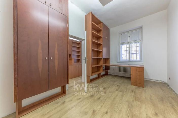 Pronájem kanceláře, Praha - Bubeneč, Jana Zajíce, 270 m2