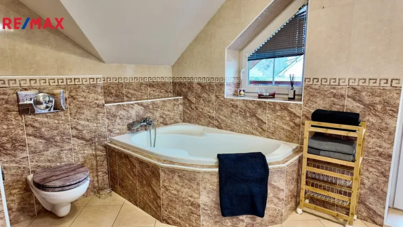 Pronájem rodinného domu, Pětihosty, 350 m2