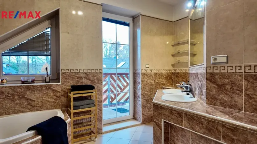 Pronájem rodinného domu, Pětihosty, 350 m2