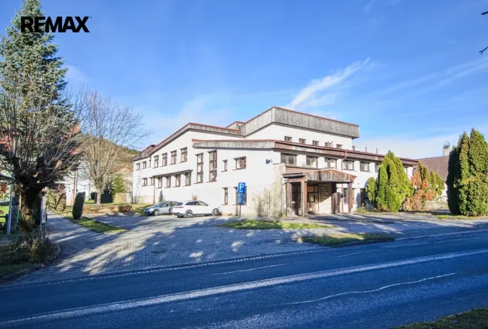 Prodej ubytování, Velké Karlovice, 1770 m2