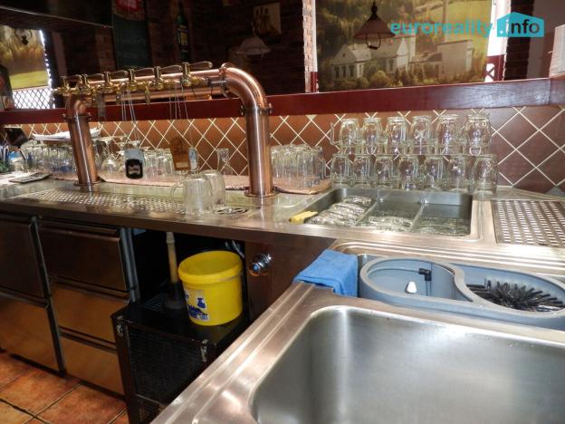 Pronájem restaurace, Praha, Toužimská, 310 m2