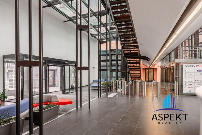 Pronájem kanceláře, Praha - Chodov, Líbalova, 18 m2