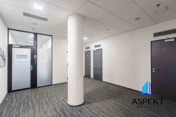 Pronájem kanceláře, Praha - Chodov, Líbalova, 30 m2