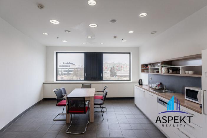 Pronájem kanceláře, Praha - Chodov, Líbalova, 30 m2