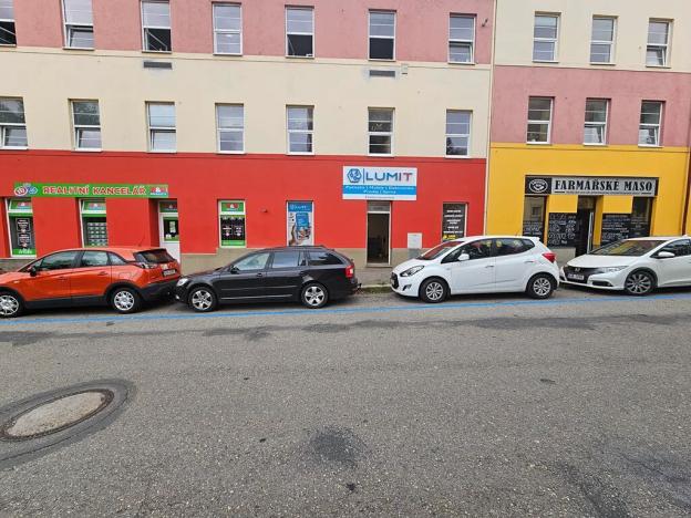 Pronájem obchodního prostoru, Havlíčkův Brod, Beckovského, 60 m2