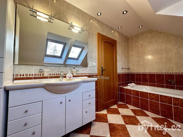 Pronájem rodinného domu, Olomouc - Nový Svět, Boční, 156 m2