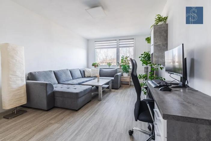 Prodej bytu 3+1, Praha - Újezd nad Lesy, Žárovická, 68 m2