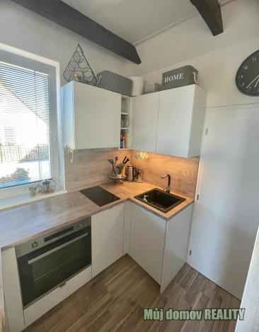 Pronájem bytu 2+kk, Praha - Ruzyně, Zbuzanská, 37 m2