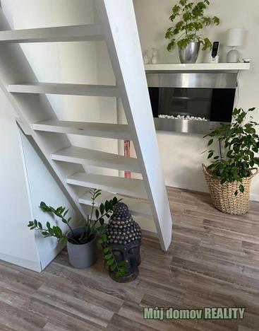 Pronájem bytu 2+kk, Praha - Ruzyně, Zbuzanská, 37 m2