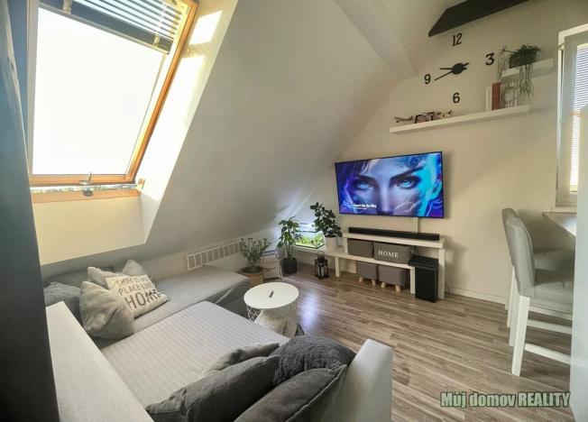 Pronájem bytu 2+kk, Praha - Ruzyně, Zbuzanská, 37 m2