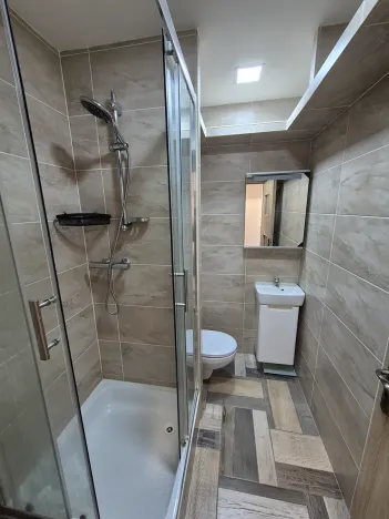 Pronájem bytu 1+1, Teplice, Pod Doubravkou, 36 m2