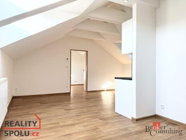 Pronájem bytu 2+kk, Opava - Předměstí, Mařádkova, 55 m2