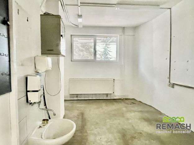 Pronájem skladu, Uherské Hradiště, Sokolovská, 1100 m2