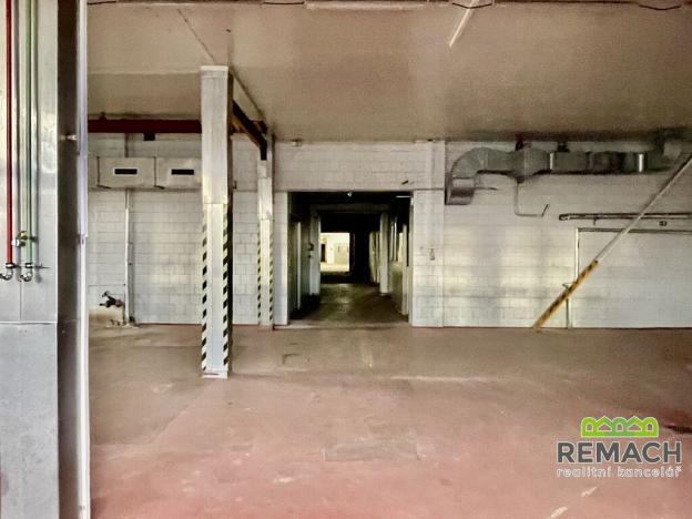 Pronájem skladu, Uherské Hradiště, Sokolovská, 1100 m2