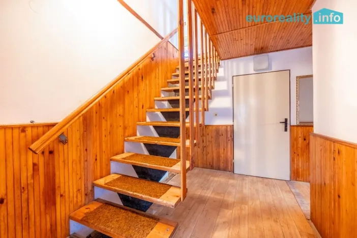 Prodej rodinného domu, Nový Bor, Ke Koupališti, 250 m2