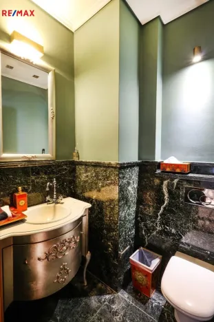 Prodej vily, East Attica Regional Unit,Řecko, 1285 m2