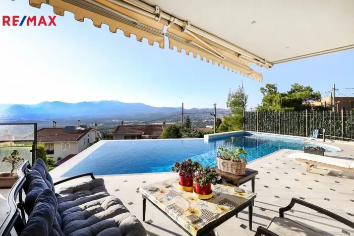 Prodej vily, East Attica Regional Unit,Řecko, 1285 m2