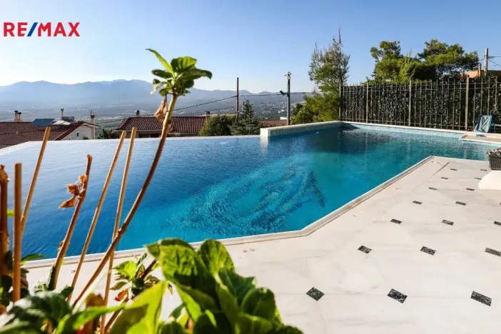 Prodej vily, East Attica Regional Unit,Řecko, 1285 m2