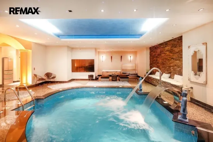 Prodej vily, East Attica Regional Unit,Řecko, 1285 m2