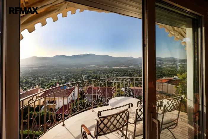 Prodej vily, East Attica Regional Unit,Řecko, 1285 m2