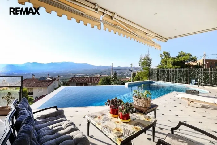 Prodej vily, East Attica Regional Unit,Řecko, 1285 m2