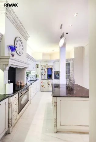 Prodej vily, East Attica Regional Unit,Řecko, 1285 m2