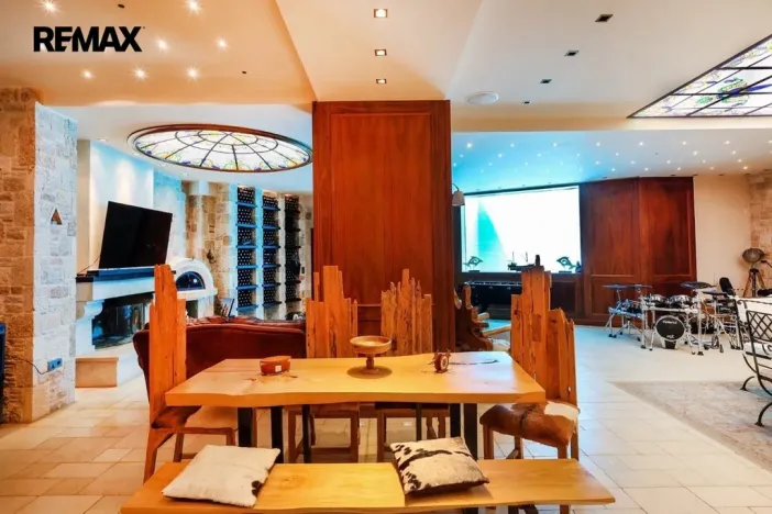 Prodej vily, East Attica Regional Unit,Řecko, 1285 m2