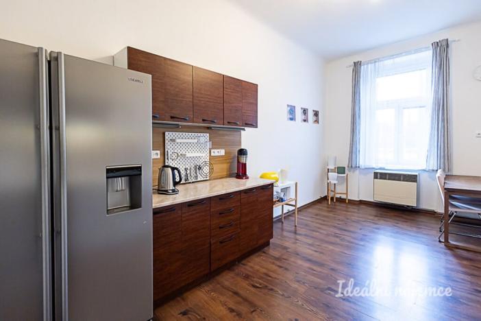 Pronájem bytu 2+kk, Praha - Holešovice, Na Maninách, 47 m2