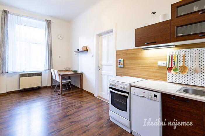 Pronájem bytu 2+kk, Praha - Holešovice, Na Maninách, 47 m2