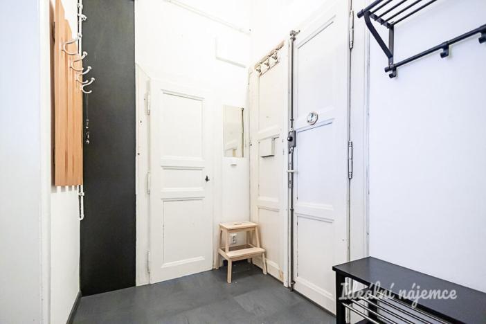 Pronájem bytu 2+kk, Praha - Holešovice, Na Maninách, 47 m2